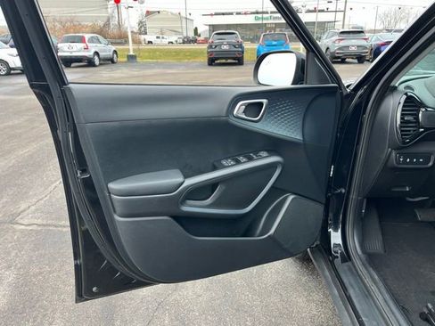 Certified 2023 Kia Soul EX image 18