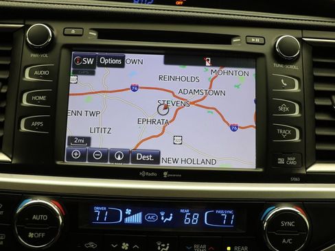 Used 2015 Toyota Highlander XLE image 23