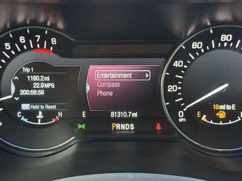 Used 2016 Lincoln MKZ FWD image 14