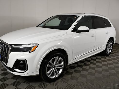 Used 2025 Audi Q7 3.0T Premium Plus AWD/4WD image 10