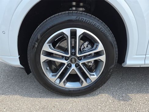 New 2025 Audi Q5 Premium image 10