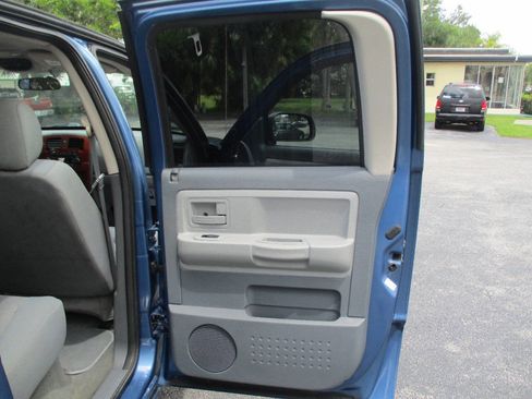 Used 2005 Dodge Dakota SLT image 21