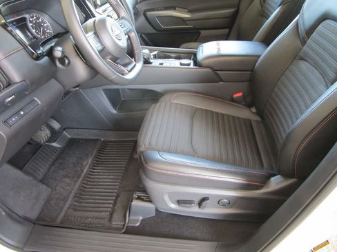 Used 2024 Nissan Pathfinder Rock Creek AWD/4WD image 22