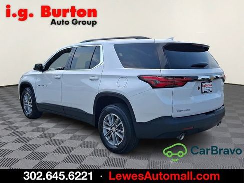Used 2023 Chevrolet Traverse LT FWD image 4