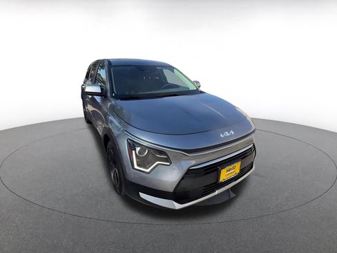 Used 2026 Kia Niro LX FWD image 3