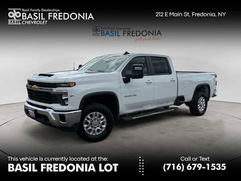 Used 2024 Chevrolet Silverado 3500 LT image 1