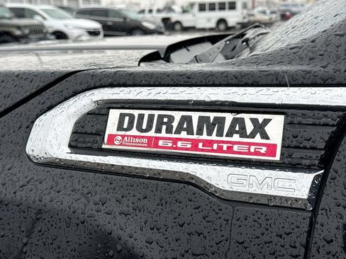 Used 2021 GMC Sierra 2500 SLT w/ SLT Preferred Package AWD/4WD image 16