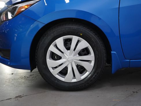 Used 2024 Nissan Versa S w/ Trunk Package FWD image 27