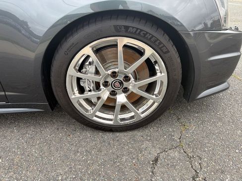Used 2009 Cadillac CTS V RWD image 18