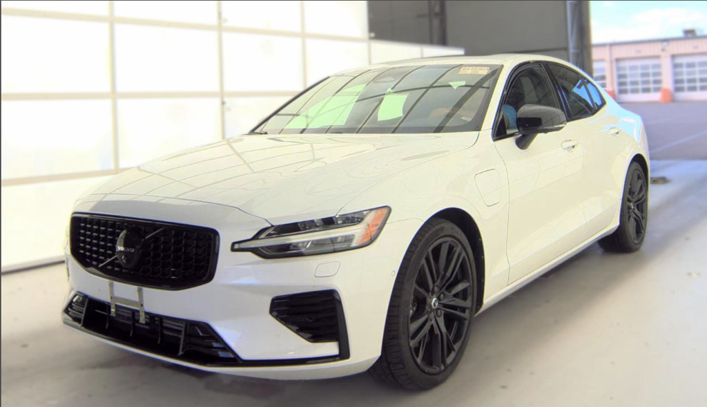 Used 2024 Volvo S60 T8 Ultimate w/ Climate Package AWD/4WD image 1