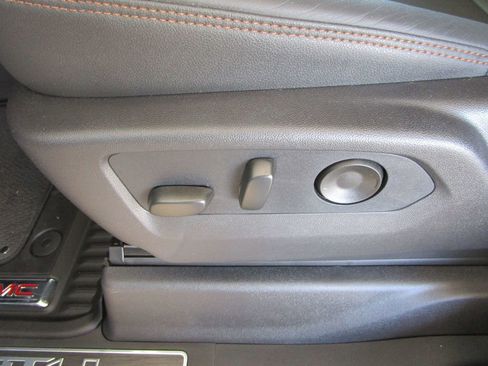 New 2026 GMC Sierra 1500 AT4 w/ Technology Package image 34