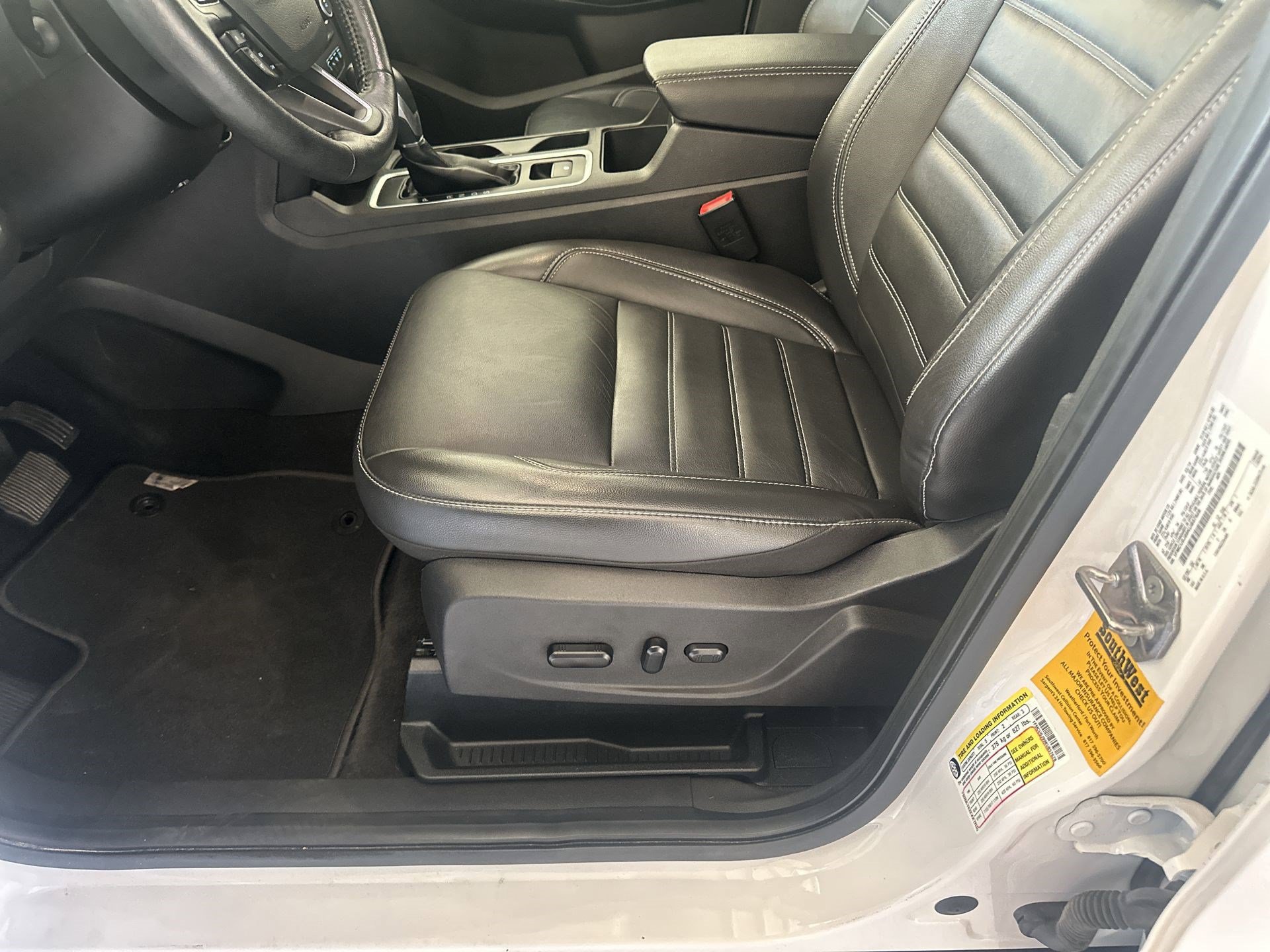 Used 2019 Ford Escape Titanium FWD image 15