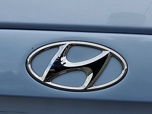 Used 2011 Hyundai Accent GLS FWD image 28