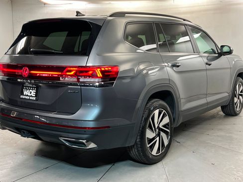 Used 2025 Volkswagen Atlas SE AWD/4WD image 6