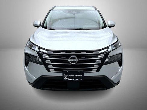 Certified 2025 Nissan Rogue SV AWD/4WD image 2