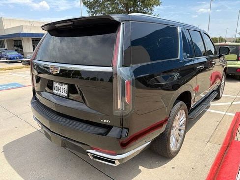 Used 2024 Cadillac Escalade ESV Premium Luxury RWD image 5
