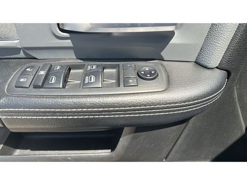 Used 2019 RAM 2500 Big Horn w/ Protection Group AWD/4WD image 12