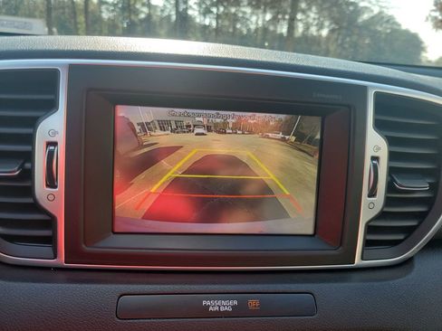 Used 2018 Kia Sportage EX w/ EX Premium Package image 19