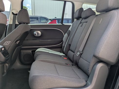 New 2026 Hyundai Ioniq 9 SE image 15