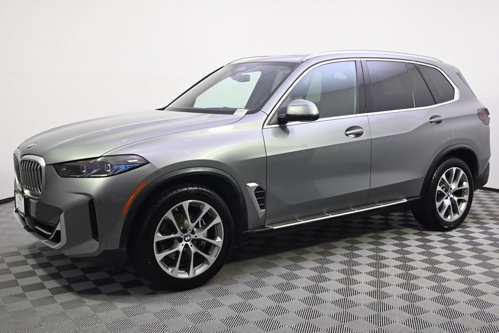Used 2024 BMW X5 xDrive40i AWD/4WD image 2