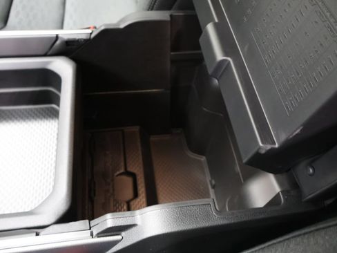 New 2026 RAM 1500 4x4 Crew Cab image 25