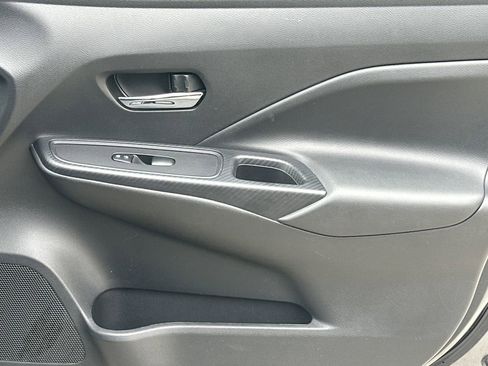 Used 2023 Nissan Versa SV image 16