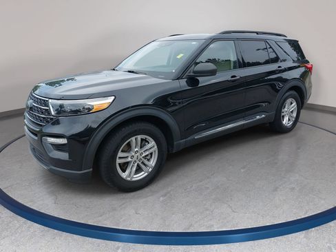 Used 2020 Ford Explorer XLT w/ Equipment Group 202A RWD image 1