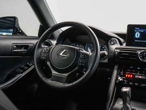 Used 2025 Lexus IS 300 F Sport RWD image 15