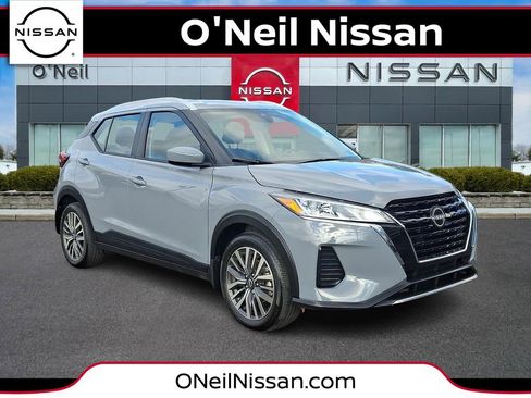 Certified 2024 Nissan Kicks SV image 1