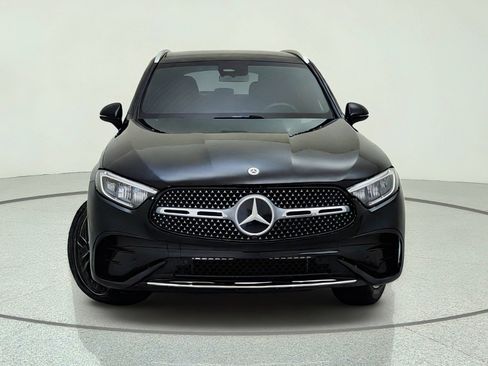 Used 2026 Mercedes-Benz GLC 300 image 3