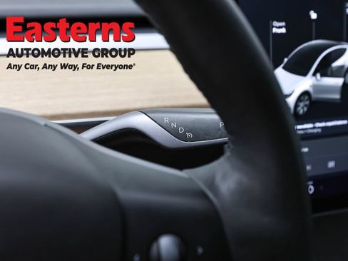 Used 2021 Tesla Model Y Long Range AWD/4WD image 13