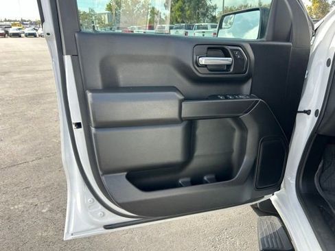 Certified 2025 Chevrolet Silverado 1500 Custom image 12