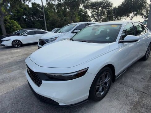 Certified 2023 Honda Accord EX image 2