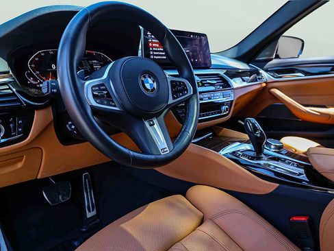 Used 2023 BMW 530i xDrive w/ M Sport Package image 7