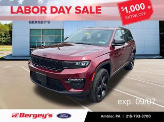 Used 2024 Jeep Grand Cherokee Limited w/ Black Appearance Package AWD/4WD video 1