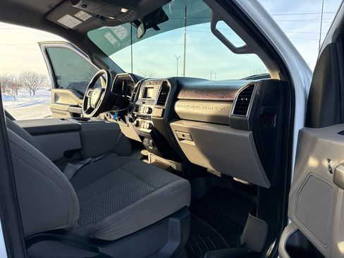 Used 2017 Ford F250 XLT image 41