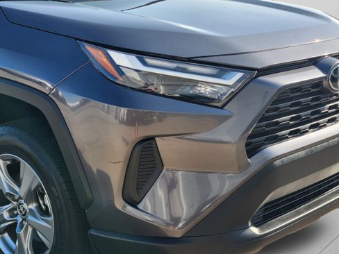 Used 2025 Toyota RAV4 XLE FWD image 27