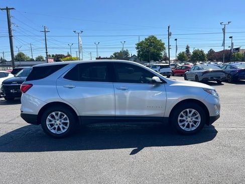 Used 2020 Chevrolet Equinox LT w/ Driver Convenience Package FWD image 8