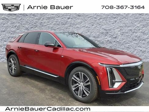 New 2025 Cadillac Lyriq Luxury image 1