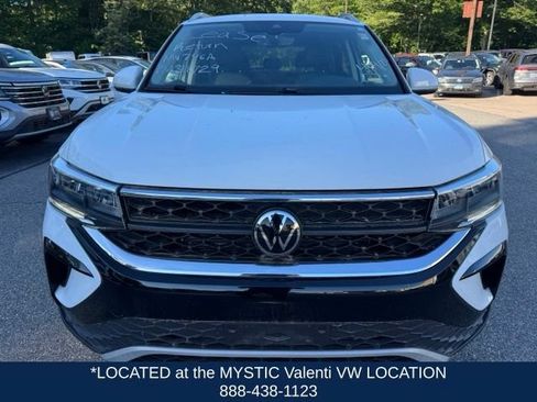 Certified 2023 Volkswagen Taos SE AWD/4WD image 2