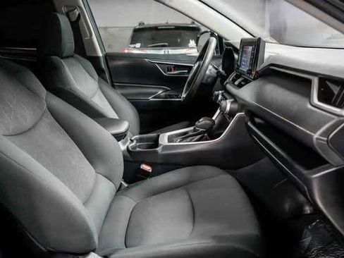 Certified 2019 Toyota RAV4 XLE image 17