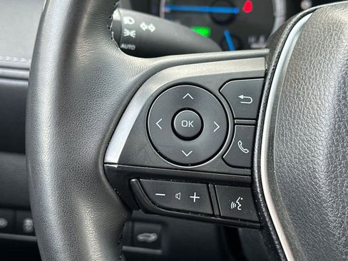 Used 2024 Toyota Venza LE image 26