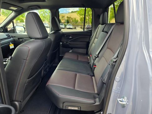 New 2026 Honda Ridgeline Black Edition image 10