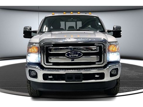 Used 2015 Ford F250 Lariat w/ Chrome Package image 4
