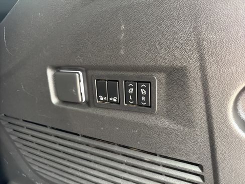 Used 2022 Chevrolet Tahoe RST w/ Luxury Package image 23