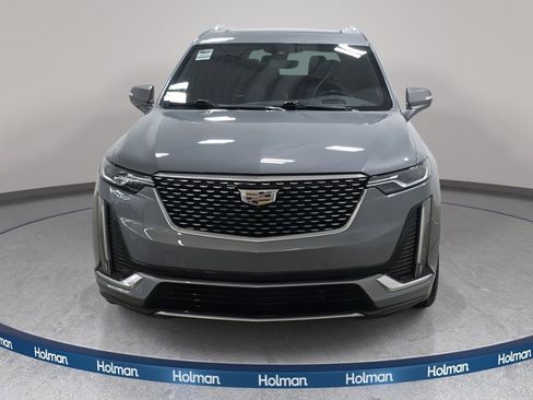Used 2021 Cadillac XT6 Premium Luxury AWD/4WD image 3
