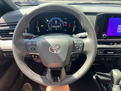 Used 2026 Toyota Camry SE FWD image 14