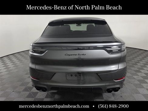 Used 2023 Porsche Cayenne Turbo image 5
