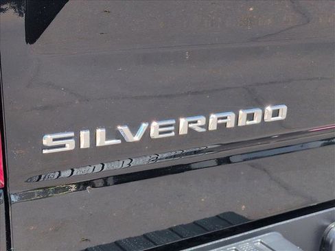 Used 2024 Chevrolet Silverado 1500 LT Trail Boss w/ Convenience Package II AWD/4WD image 24
