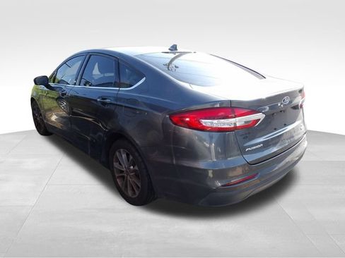 Used 2020 Ford Fusion SE FWD image 7